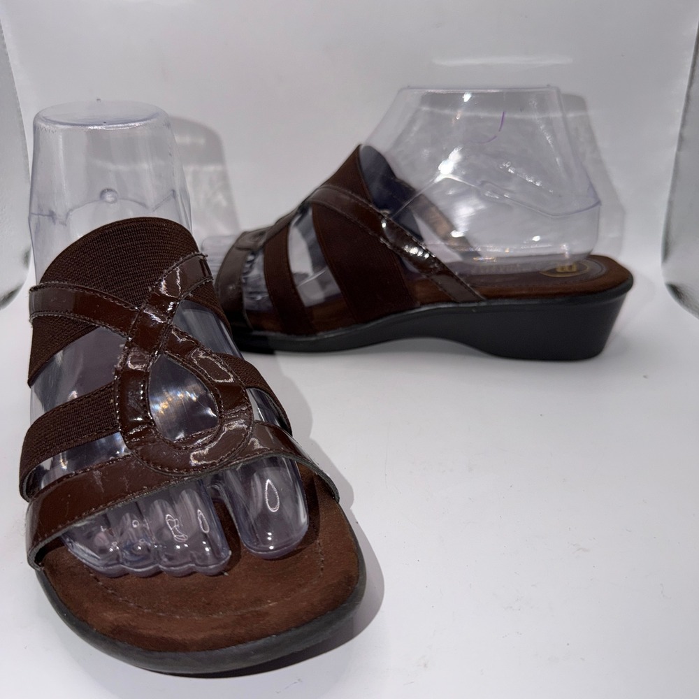 Mootsies Tootsies W(8) Brown Patent Wedge‎ Sandals Strappy Comfort Classic Y2K